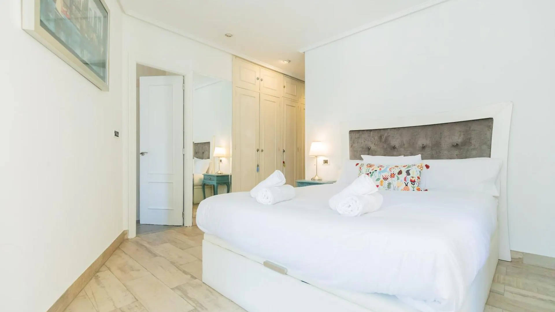 Apartment Kapelagile Kalea-Calle Sombrereria Bilbao Spain